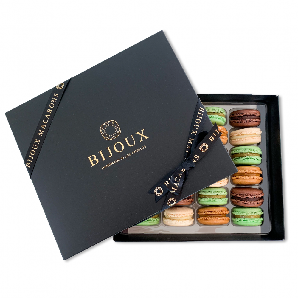 Classic Collection Macarons Gift Box by Bijoux Macarons